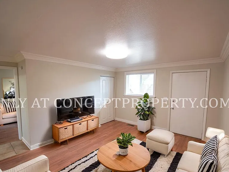 100 S Orchard Dr — Photo 30