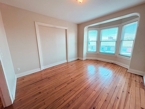 4th image of 25 N Beaver St APT 1A