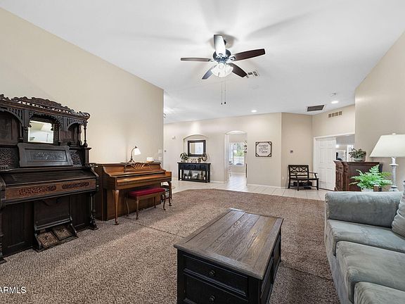 5th image of 3126 E GARY Street