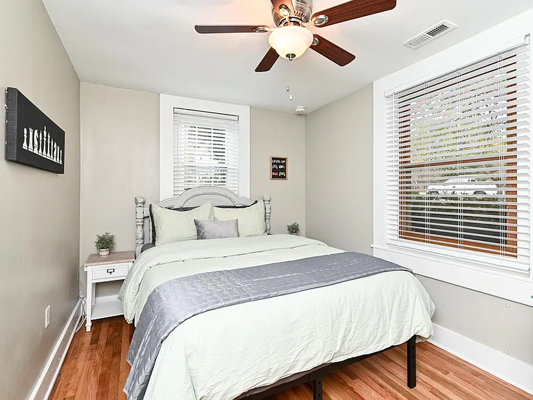 Bleckley Ave — Photo 12