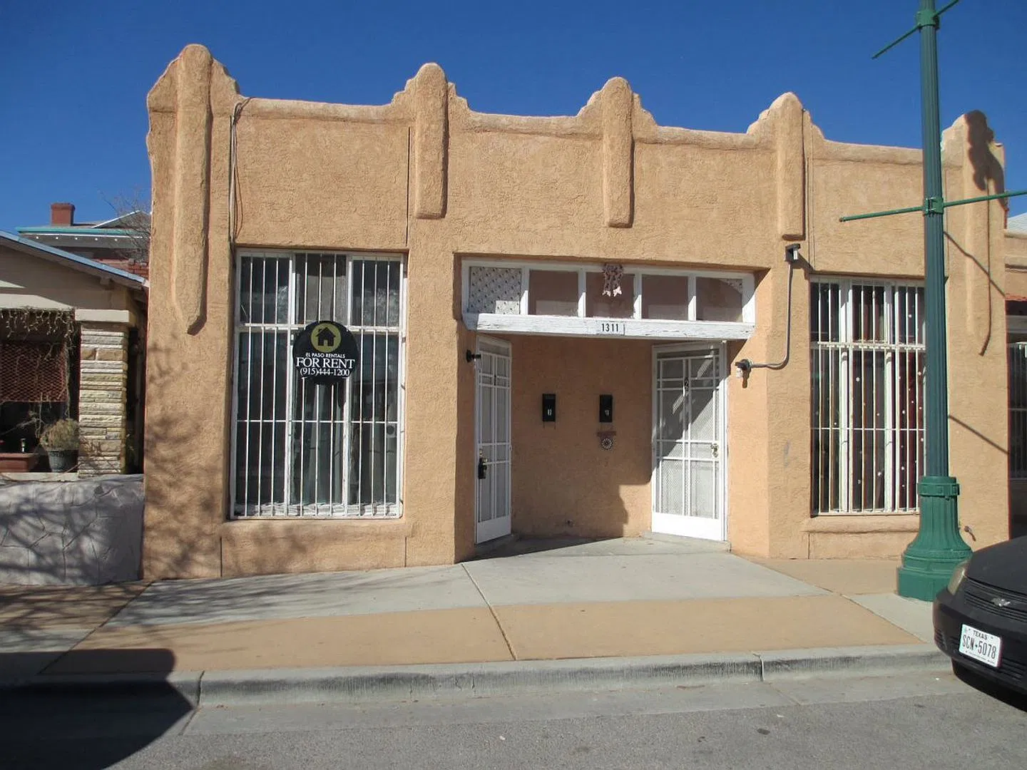 E San Antonio 1311 (Group 2) — Photo 1