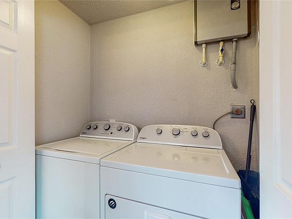 2nd image of 1075A 55th Ave S