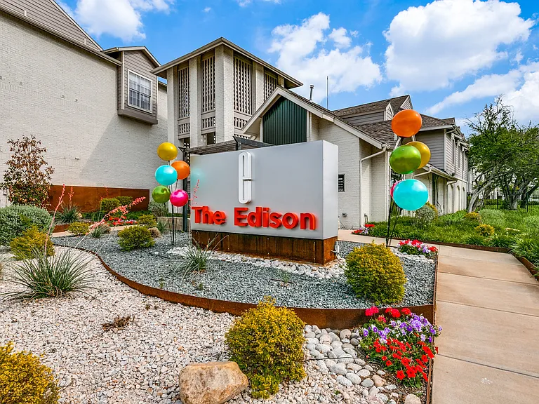 The Edison - Dallas, TX — Photo 29