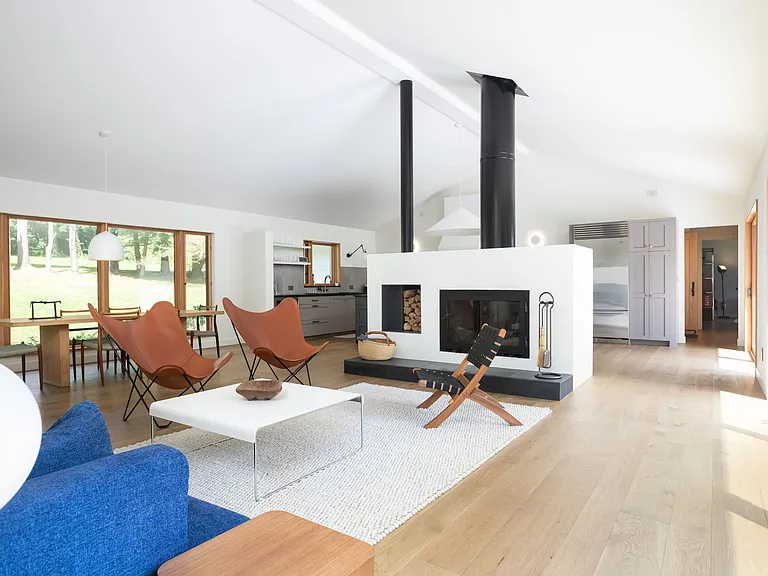 37 Canterbury Ln — Photo 3