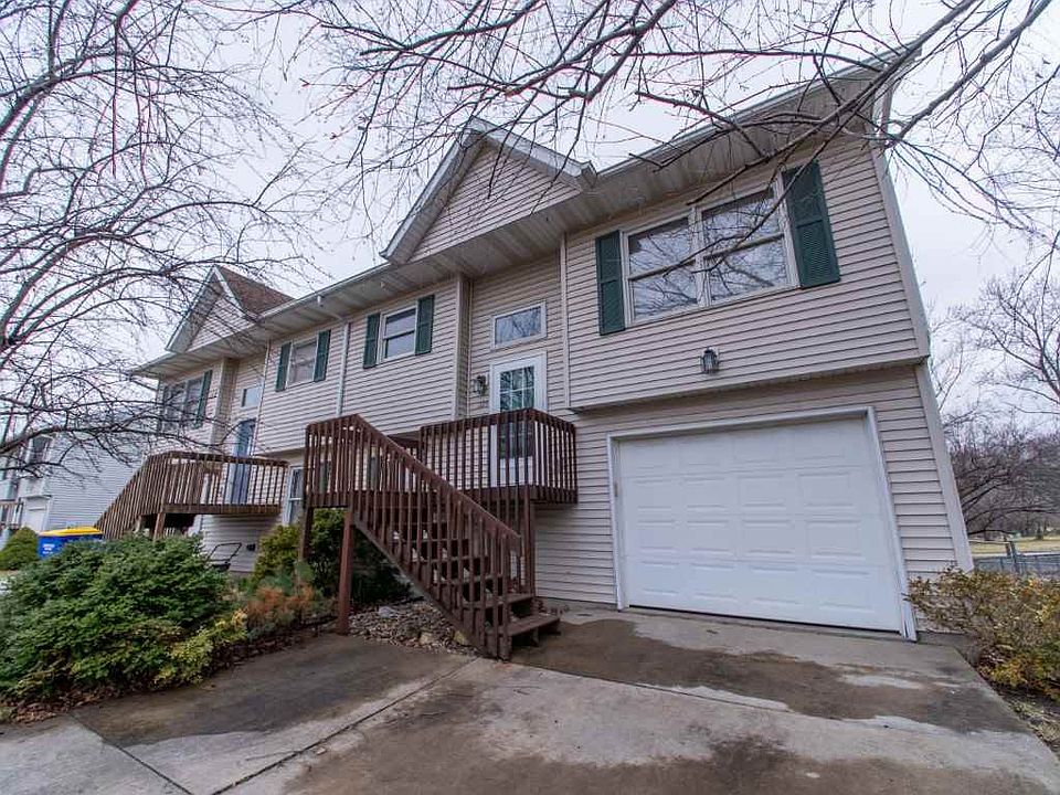 1st image of 225 Parkview Ct