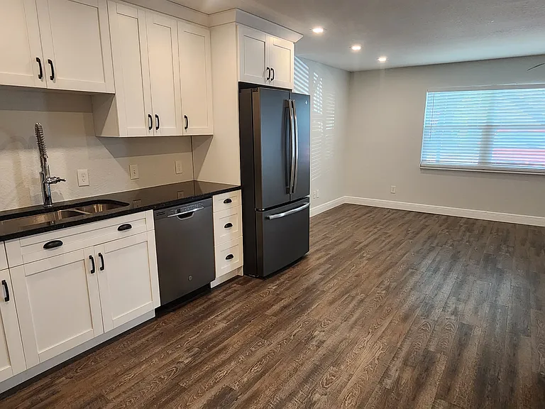 2002 N Armenia Ave #7 — Photo 18