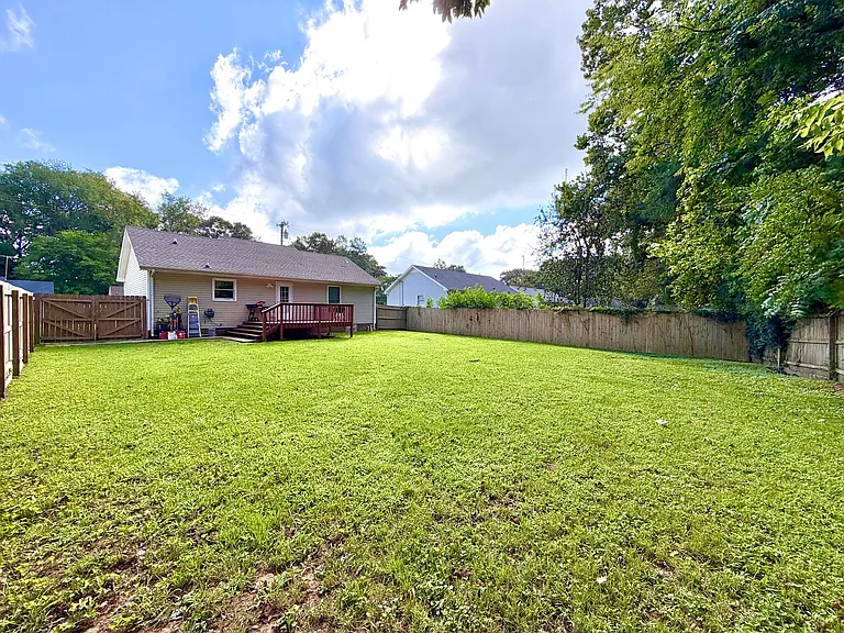 783 Princeton Cir — Photo 18