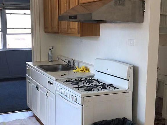 4th image of 388 Van Sicklen St Floor 2