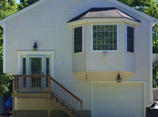 10 Mohawk Ave, Webster, MA 01570