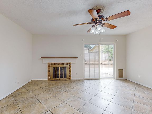 4th image of 2604 Elwood Pl NE