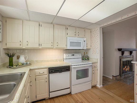 5th image of 1031 Cottonwood Street