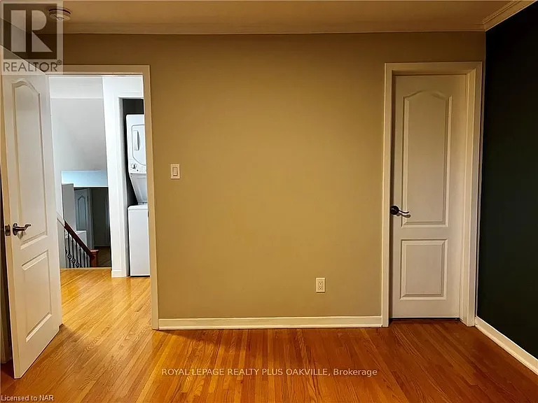 694 Niagara St #UPPER — Photo 15
