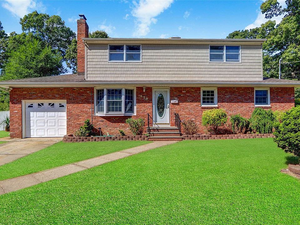 439 Oak Neck Rd, West Islip, NY 11795 MLS 3432460 Zillow