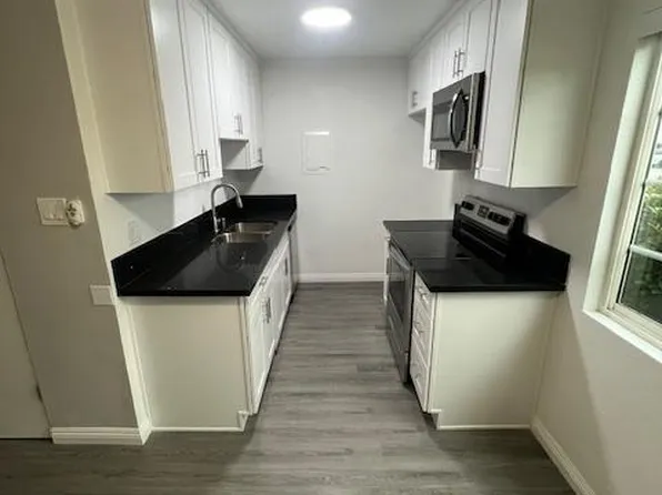 Anza Townhomes, 20606 Anza Ave #2B-2Ba-1000Sqft, Torrance, CA 90503
