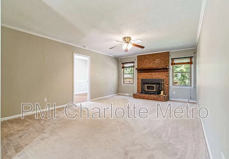 8615 Beechbrooke Rd — Photo 3