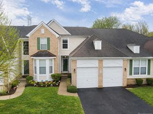 5710 Pinecroft Ct, Clarkston, MI 48346