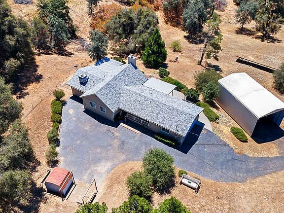 4th image of 31911 Mountain Ln