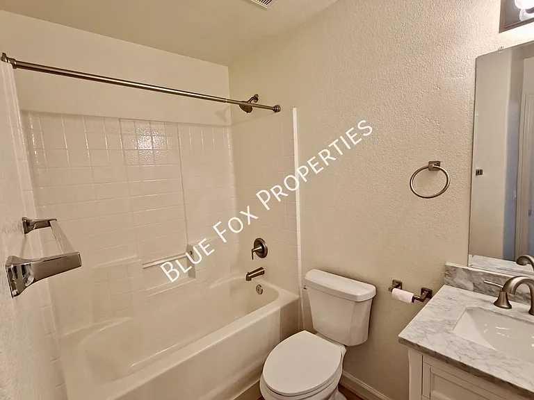 600 E River Walk Dr — Photo 23