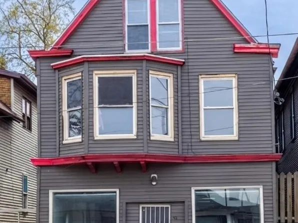 935 West Greenfield AVENUE, Milwaukee, WI 53204