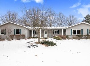 3165 Farm Ln, Ann Arbor, MI 48103