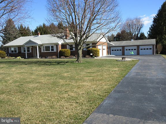 4th image of 144 Pine Valley Dr