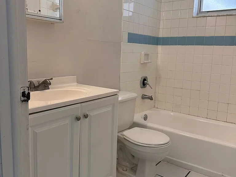 Kina Hialeah Apartments — Photo 20