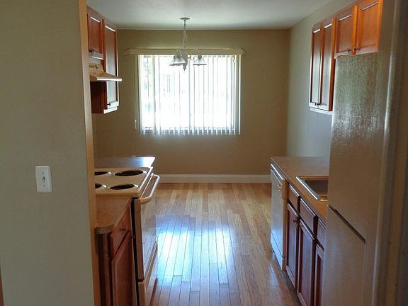 3rd image of 26691 Franklin Pointe Dr #1
