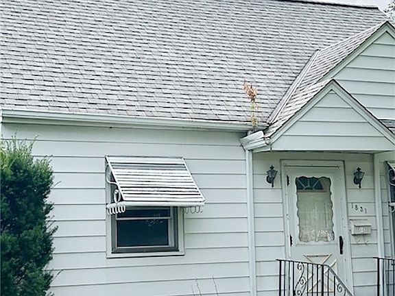 2nd image of 1831 21st St