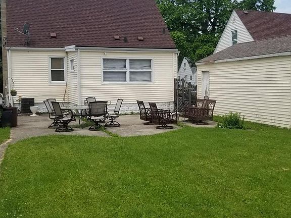 3rd image of 3429 Hawthorne St