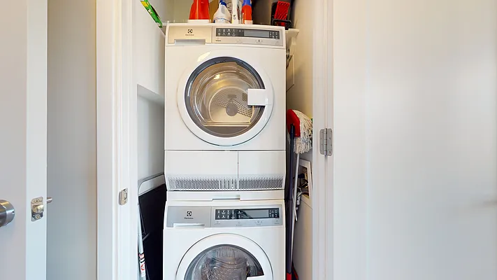 Rented by Bond New York | media 45