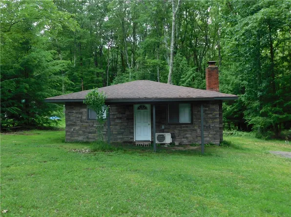 367 Pike School Rd, Markleysburg, PA 15459