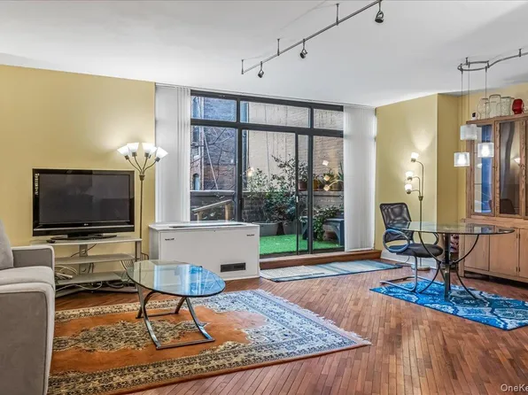 400 E 70th Street, New York (Manhattan), NY 10021