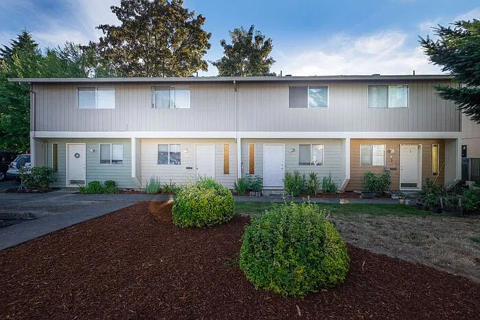 2 bed, 1.5 bath, 1000 sqft, $1,450 — Photo 1