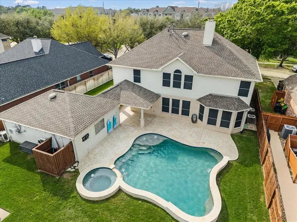 17602 Laguna Trail Dr, Houston, TX 77095