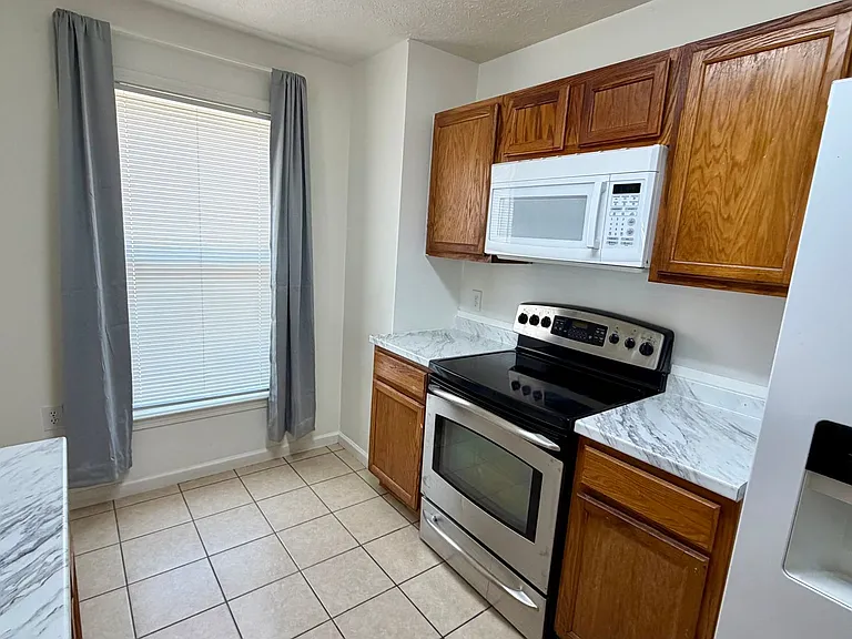 9125 Laird St — Photo 4
