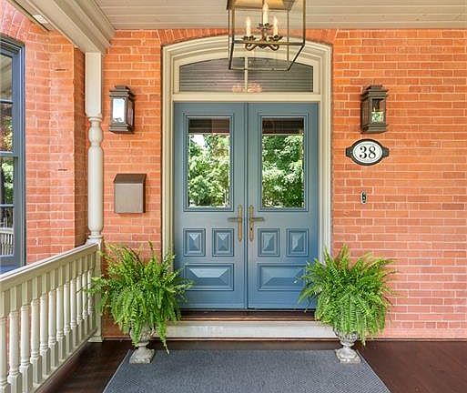 4th image of 38 Lansdowne Rd N