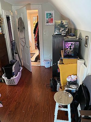 4th image of 3070 29th St Floor 3
