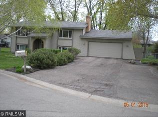 2919 82nd Cir N, Brooklyn Park, MN 55444