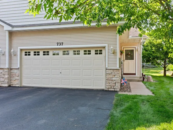 737 Park Brook Rd NW, Isanti, MN 55040