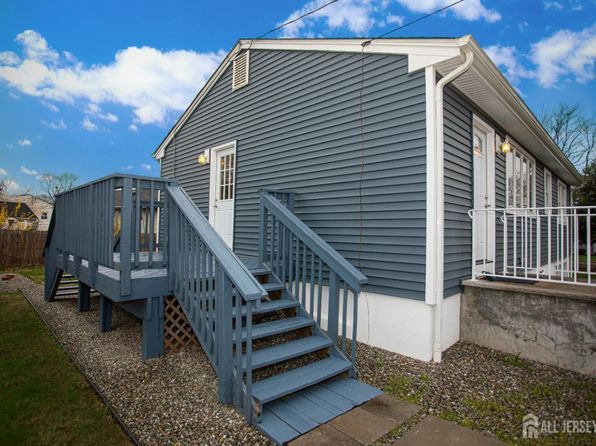 156 Adams St, Piscataway, NJ 08854