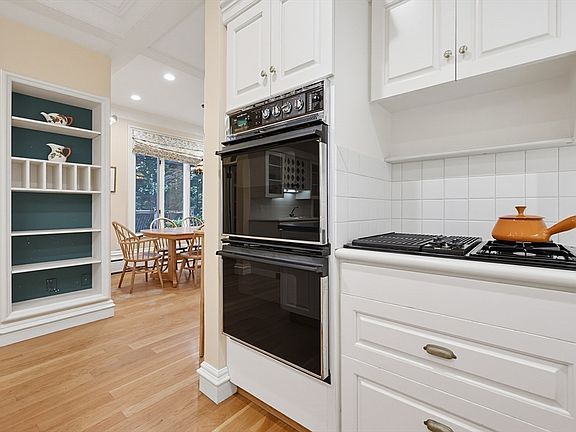 5th image of 51 Cherry St