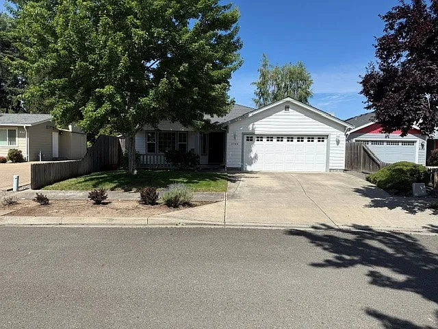 2166 Milford Dr — Photo 1