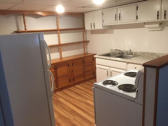Kitchen (looking from Living Room)