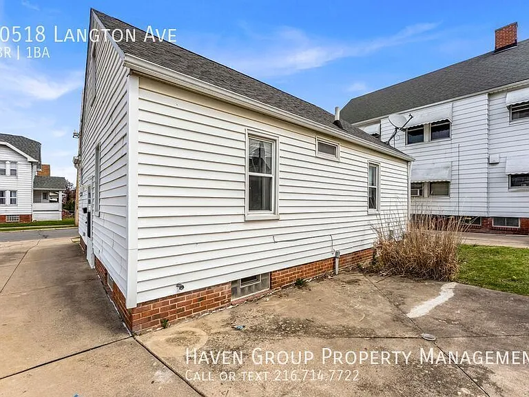 10518 Langton Ave — Photo 20