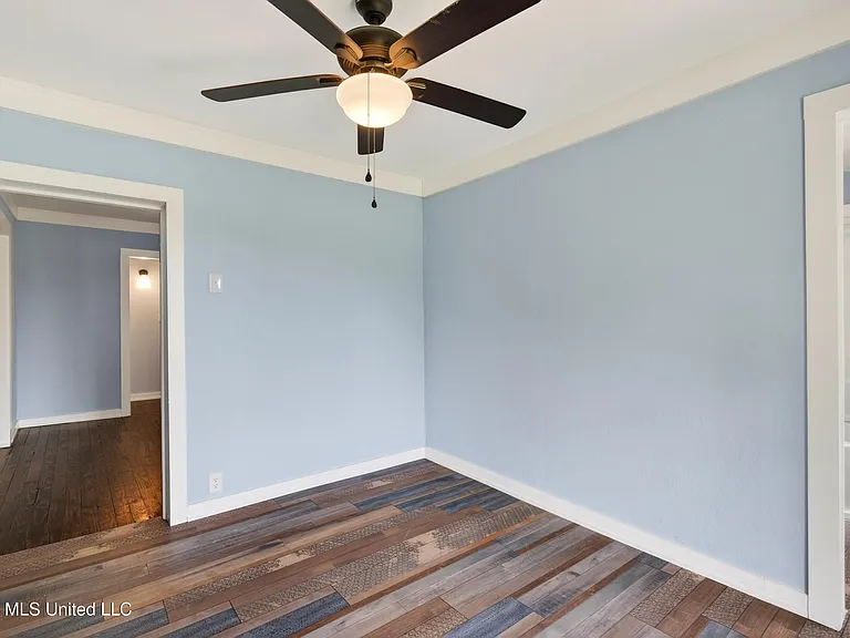 612 N Wright Ave — Photo 19