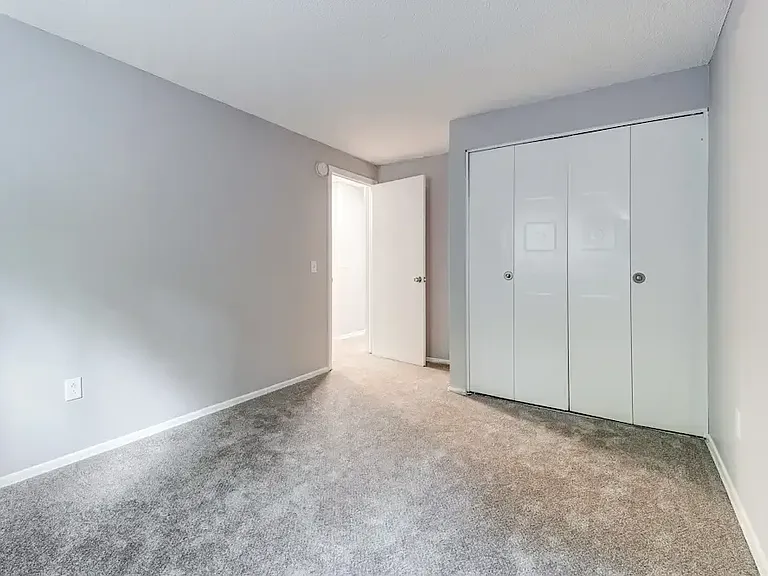 North Dohr Apartments — Photo 52