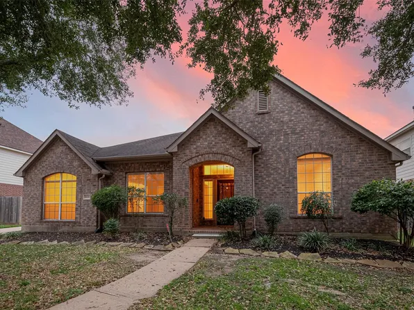 1608 Spring Glen Ln, Pearland, TX 77581