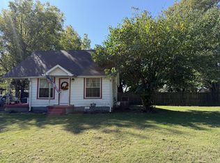 302 Church St, Portland, TN 37148