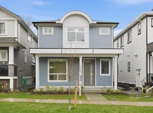 17156 1st Ave, Surrey, BC