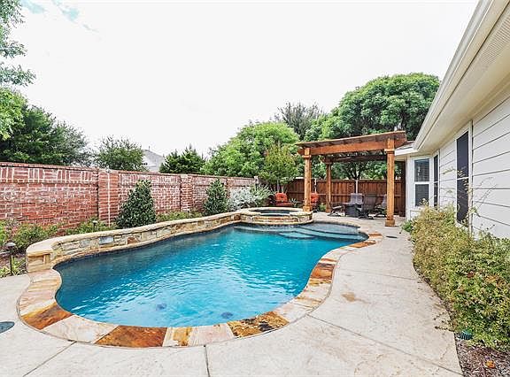 2nd image of 3517 Willow Springs Dr